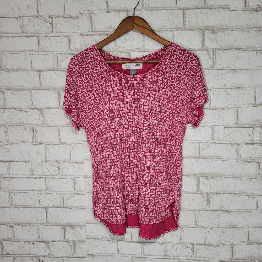 Old Navy‎ short sleeve maternity tee